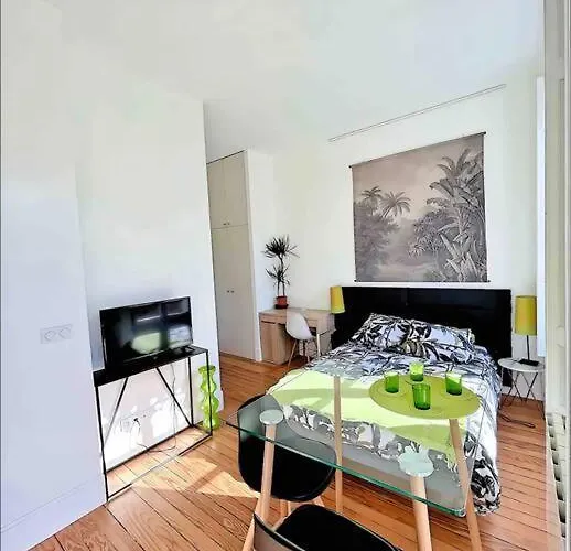 Apartman Le Studio Jardin D'eden Metro Palais De Justice *